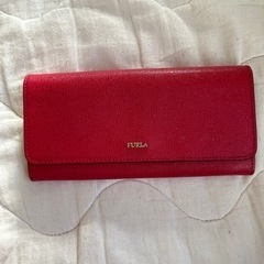 FURLA 赤の長財布