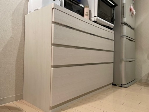 定価42500円　キッチン　カップボード　食器棚