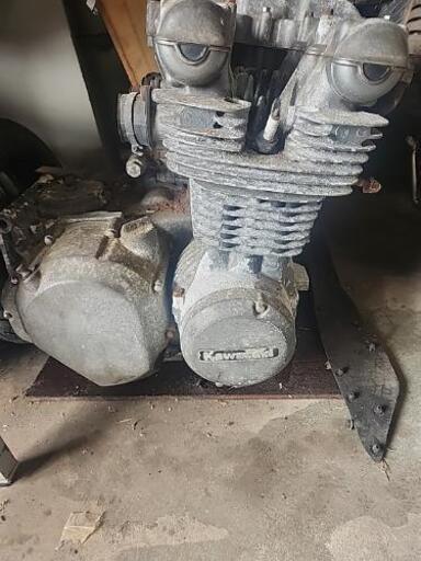 ゼファー750 エンジン