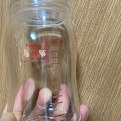 耐熱ガラス哺乳瓶2本　電子レンジ消毒ケース付