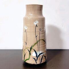 花瓶(茶、白い花)
