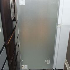 【店頭受け渡し】　Hisense　冷凍冷蔵庫　HR-B2301　227L　2018年製　中古品　￥21,780