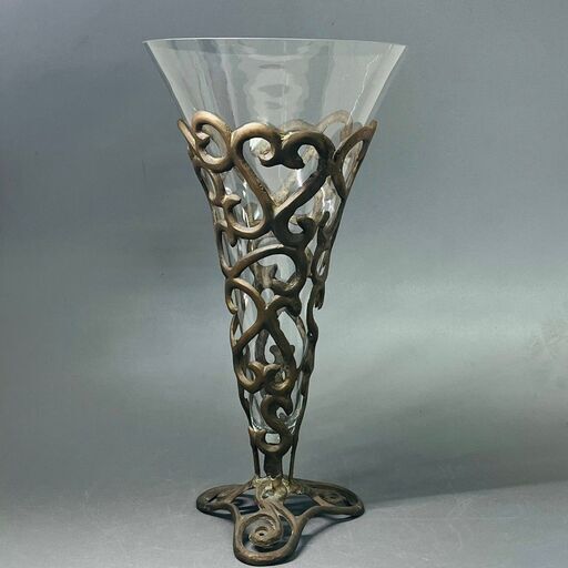 アール・ヌーヴォー様式の花瓶  アンティーク 飾物 時代物 オシャレ