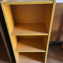黄色木製ボックス
