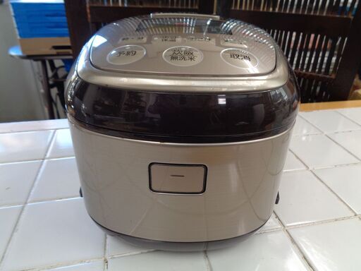 タイガー　IH炊飯ジャー 5.5合炊き　JKK-A100　中古