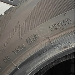 225/65R17  スタッドレスタイヤ　２０１９　バリ溝　バリヤー　ブリヂストン