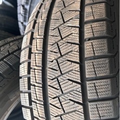 225/65R17  スタッドレスタイヤ　２０１９　バリ溝　バリヤー　ブリヂストン