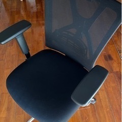 【取引中】オフィスチェア 人間工学椅子