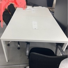 officeテーブルと椅子