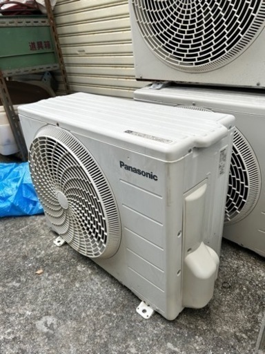 Panasonic 冷暖房エアコン2.2k 標準の設置まで致します