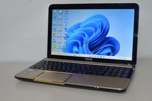 中古ノートパソコン 東芝 T552/58GK Windows11+office 新品爆速SSD256GB core i7-3630QM/メモリ8GB/15.6インチ/無線/カメラ/ブルーレイ内蔵
