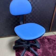 関家具 値下げ1700円の椅子　高さ調整 キャスター 幅:46㎝...