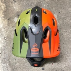 値下げ中‼️BELL SUPER DH マウンテンバイク ダウンヒル フルフェイス