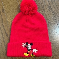 決まりました。美品　ミッキーマウス　ニット帽　赤