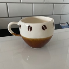 コーヒーカップ　直径約9cm