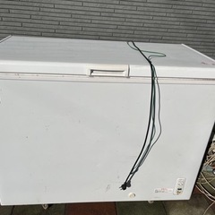 冷凍ストッカー　262Ｌ　冷凍庫・チルド・冷蔵庫としても使えます