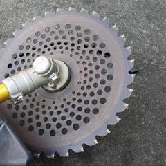 値下げ‼️草刈機(ガソリン用)