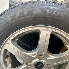 【受け渡し決まりました】スタッドレス　175/65 R15 ブリザックVRX2 ホイール付きタイヤ４本セットです。