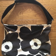 Marimekko マリメッコ　ウニッコ　ショルダーバッグ