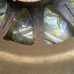 【受け渡し予定者決定済】ダンロップ　スタッドレスタイヤ