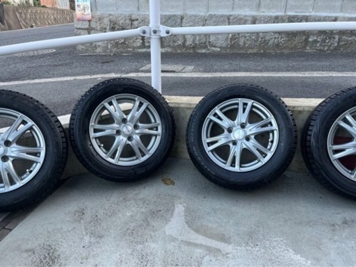 スタッドレスタイヤ4本セット　175/65R14 ブリザック