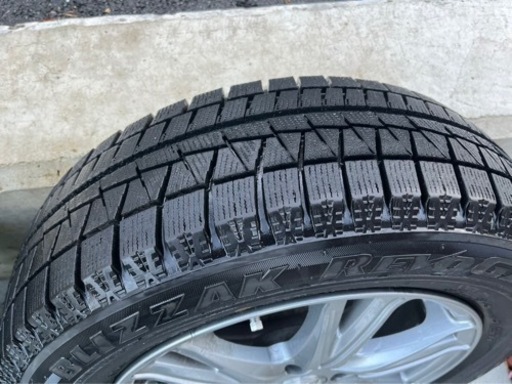 スタッドレスタイヤ4本セット　175/65R14 ブリザック