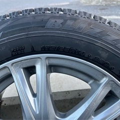 スタッドレスタイヤ4本セット　175/65R14 ブリザック