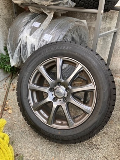 ダンロップ ウインターマックス02．215/60R17．22年製．深山4本セット