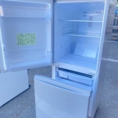 福岡市内配送無料　シャープ SHARP SJ-D14C-S [小型 冷蔵庫 137Ｌ つけかえどっちもドア シルバー]