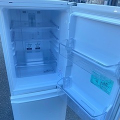 福岡市内配送設置無料　三菱 ノンフロン 冷凍冷蔵庫 MR-P15EZ-KW 146L