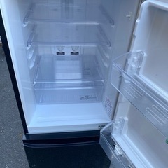 福岡市内配送無料　MR-P15A-B 冷蔵庫 サファイアブラック [2ドア /右開きタイプ /146L]！