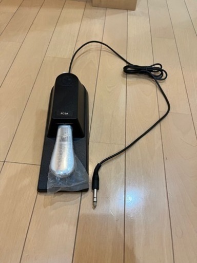 YAMAHA P-125b スタンド ペダル付き(本体の箱無し) - 鍵盤楽器、ピアノ