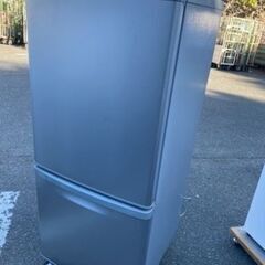 福岡市内配送無料　パナソニック Panasonic NR-B149W-S [冷蔵庫 （138L・右開き） 2ドア シルバー]
