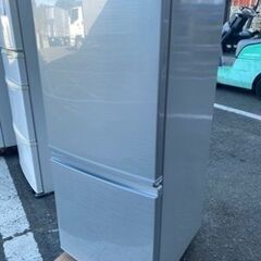 おすすめ　福岡市内配送無料シャープ SHARP SJ-D14C-S [小型 冷蔵庫 137Ｌ つけかえどっちもドア シルバー]