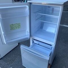 おすすめ　福岡市内配送無料シャープ SHARP SJ-D14C-S [小型 冷蔵庫 137Ｌ つけかえどっちもドア シルバー]