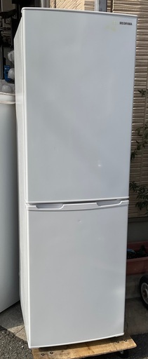 【RKGRE-238】特価！アイリスオーヤマ/162L 2ドア冷凍冷蔵庫/KRD162-W/中古品/2021年製/当社より近隣無料配達！