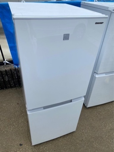 2020年製 メーカー　シャープ冷凍冷蔵庫 152Lつけかえどっちもドア SJ-15E8-KW(1101c)