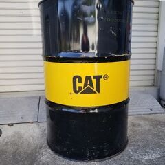 CAT　ドラム缶。200リットル。
