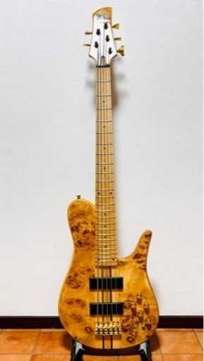 Fodera Imperial モドキ