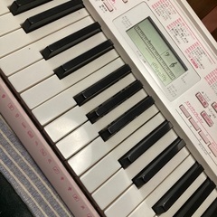 電子ピアノ・桃色