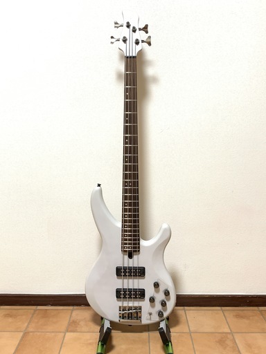 弦楽器、ギター TRBX504 (TWH)