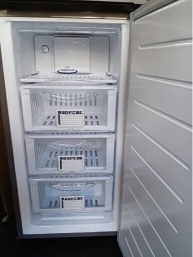 ６番SKM85F 2021年製 家庭用冷凍庫 フリーザー 冷凍 自動霜取機能付き