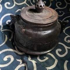値下げしました。茶道具　茶釜の形の水指だと思う！焼き物です！
