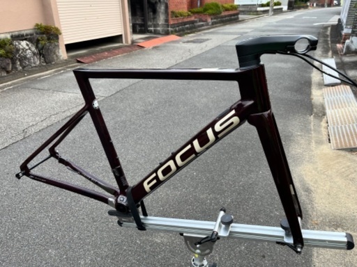 フォーカス 最新エアロ ディスクロードバイク