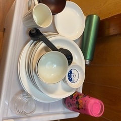 大至急‼️ 食器セット　水筒　お皿コップお椀