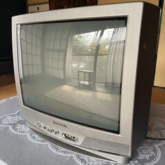 つい最近まで使われていたブラウン管テレビです。