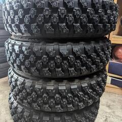 28.最終値下げ、175/65R14 スパイクタイヤ