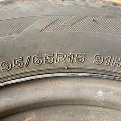 ノーマルタイヤ（鉄ホイール付き）195/65R15 91H