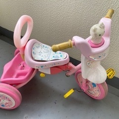 キティちゃんの三輪車