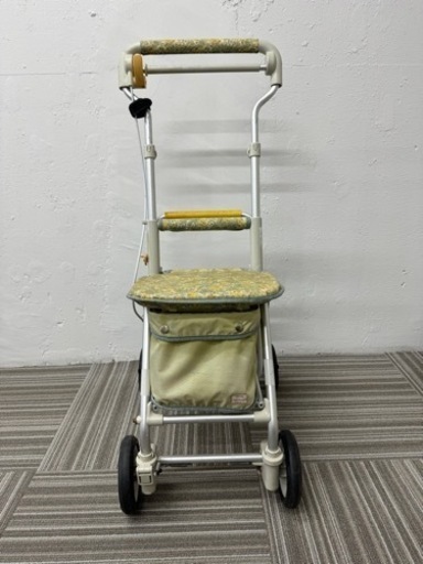 決まりましたシルバーカー　歩行器
